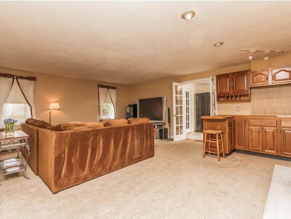 6 Hawthorne Road Londonderry, NH 03053 - Photo 13 of 36 Gallery Image 13