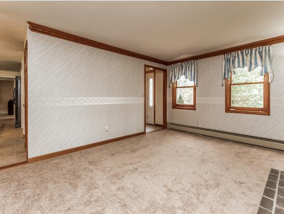6 Hawthorne Road Londonderry, NH 03053 - Photo 19 of 36 Gallery Image 19