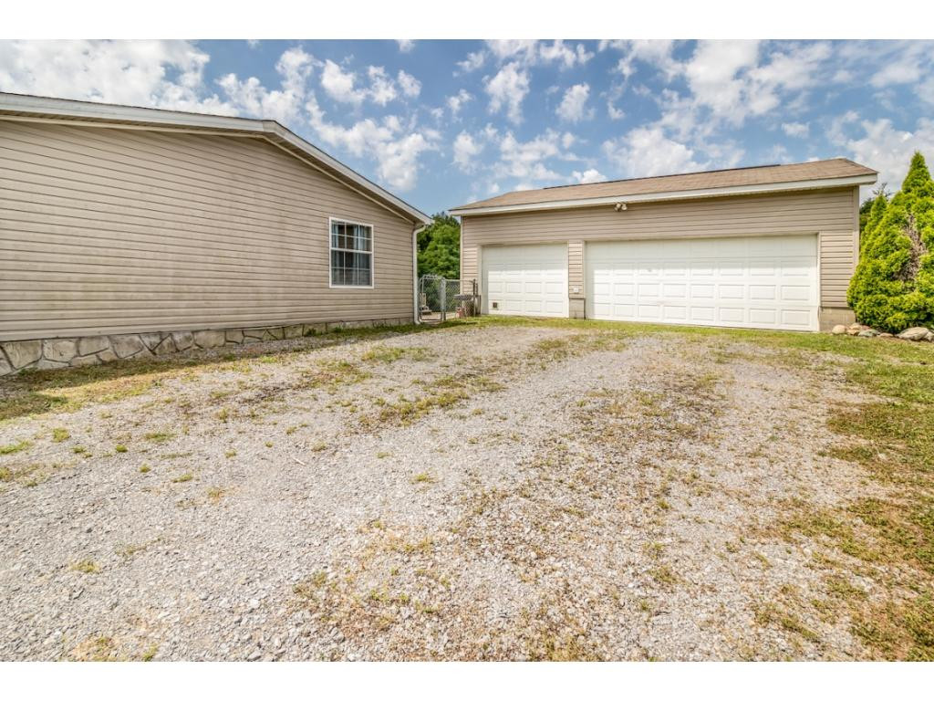 2949 Valley Home Road White Pine, TN 37890 - Photo 4 of 25 Photo 4