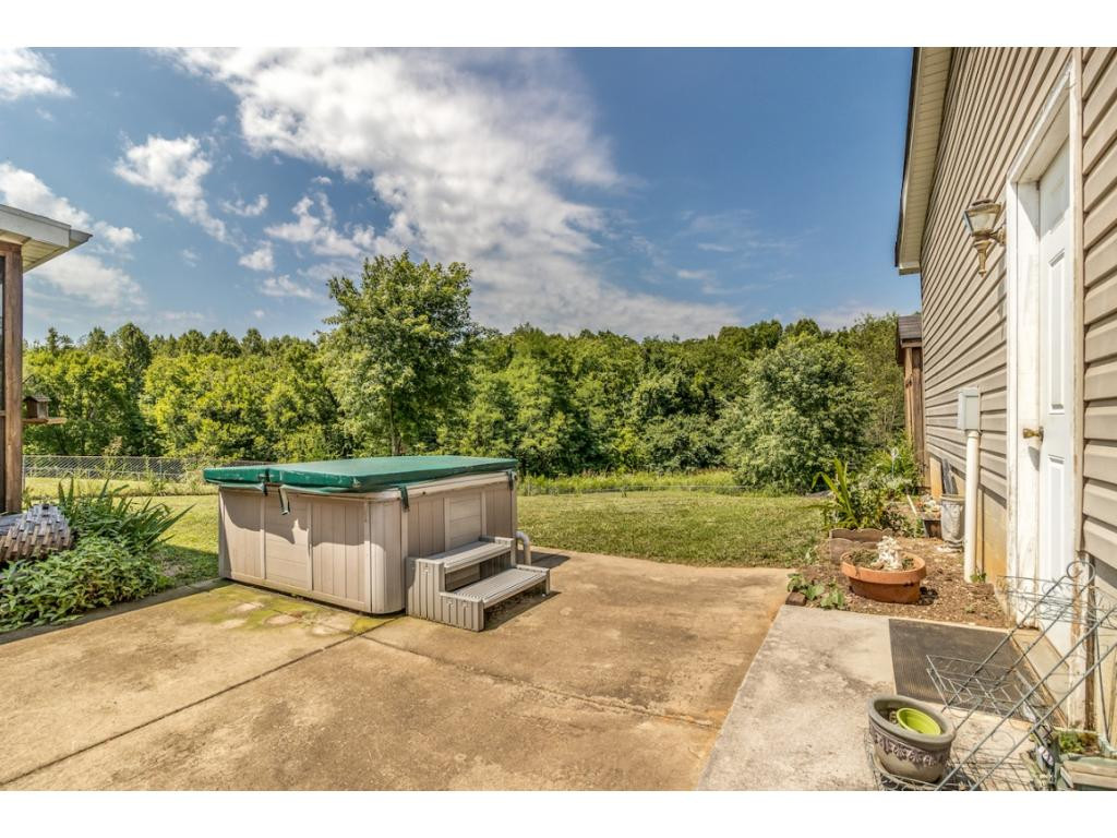 2949 Valley Home Road White Pine, TN 37890 - Photo 5 of 25 Photo 5