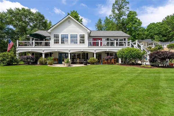 $849,643 | 109 South Shore Drive, Fair Play, SC 29643
