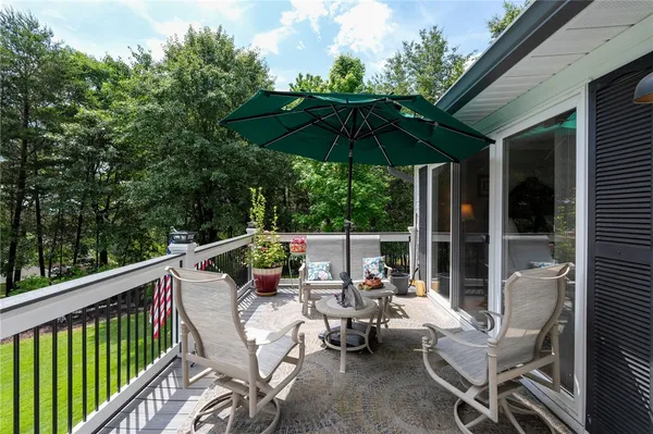 $849,643 | 109 South Shore Drive, Fair Play, SC 29643