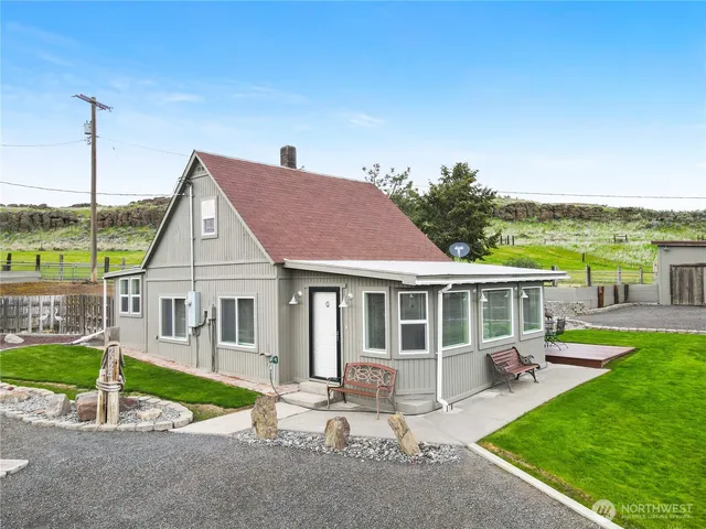 $280,000 | 2024 E Street, Washtucna, WA 99371