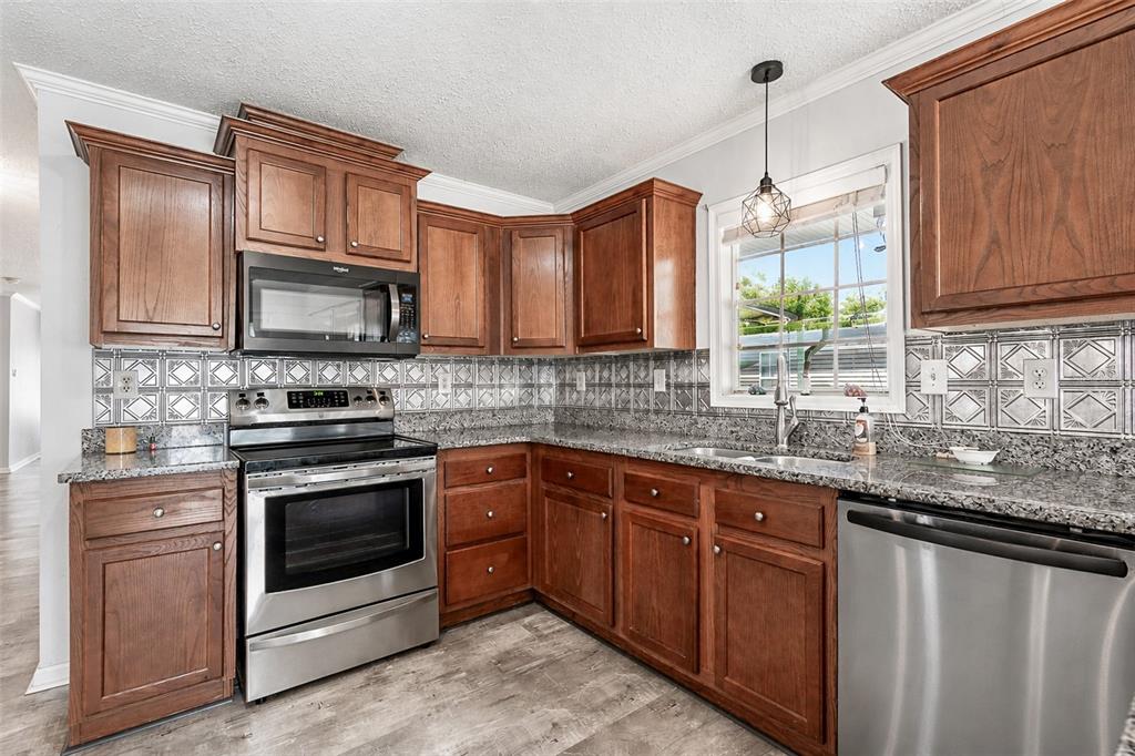 35201 Forest Lake Road Leesburg, FL 34788 - Photo 13 of 37