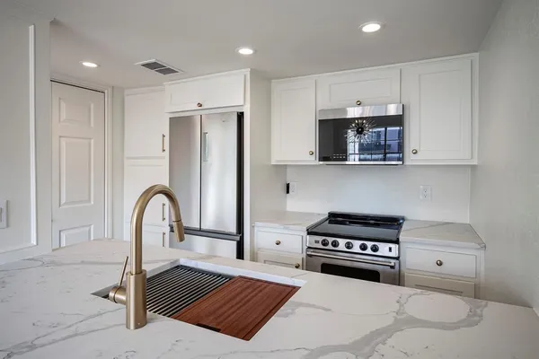 $290,000 | 5720 Marquita Avenue, Unit 5, Dallas, TX 75206