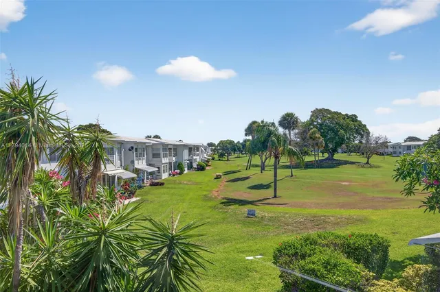 $120,000 | 401 South Golf Boulevard, Unit 270, Pompano Beach, FL 33064