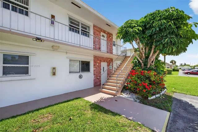 $120,000 | 401 South Golf Boulevard, Unit 270, Pompano Beach, FL 33064