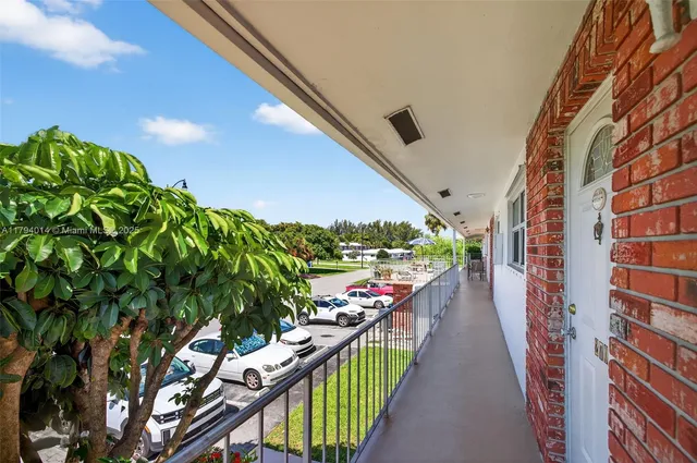 $120,000 | 401 South Golf Boulevard, Unit 270, Pompano Beach, FL 33064
