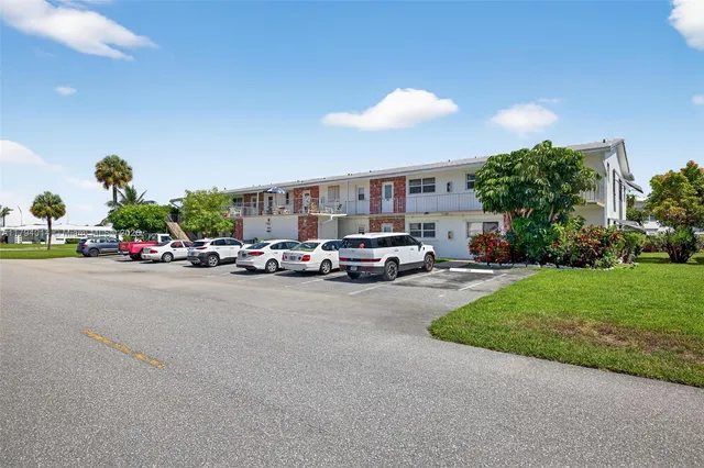 $120,000 | 401 South Golf Boulevard, Unit 270, Pompano Beach, FL 33064