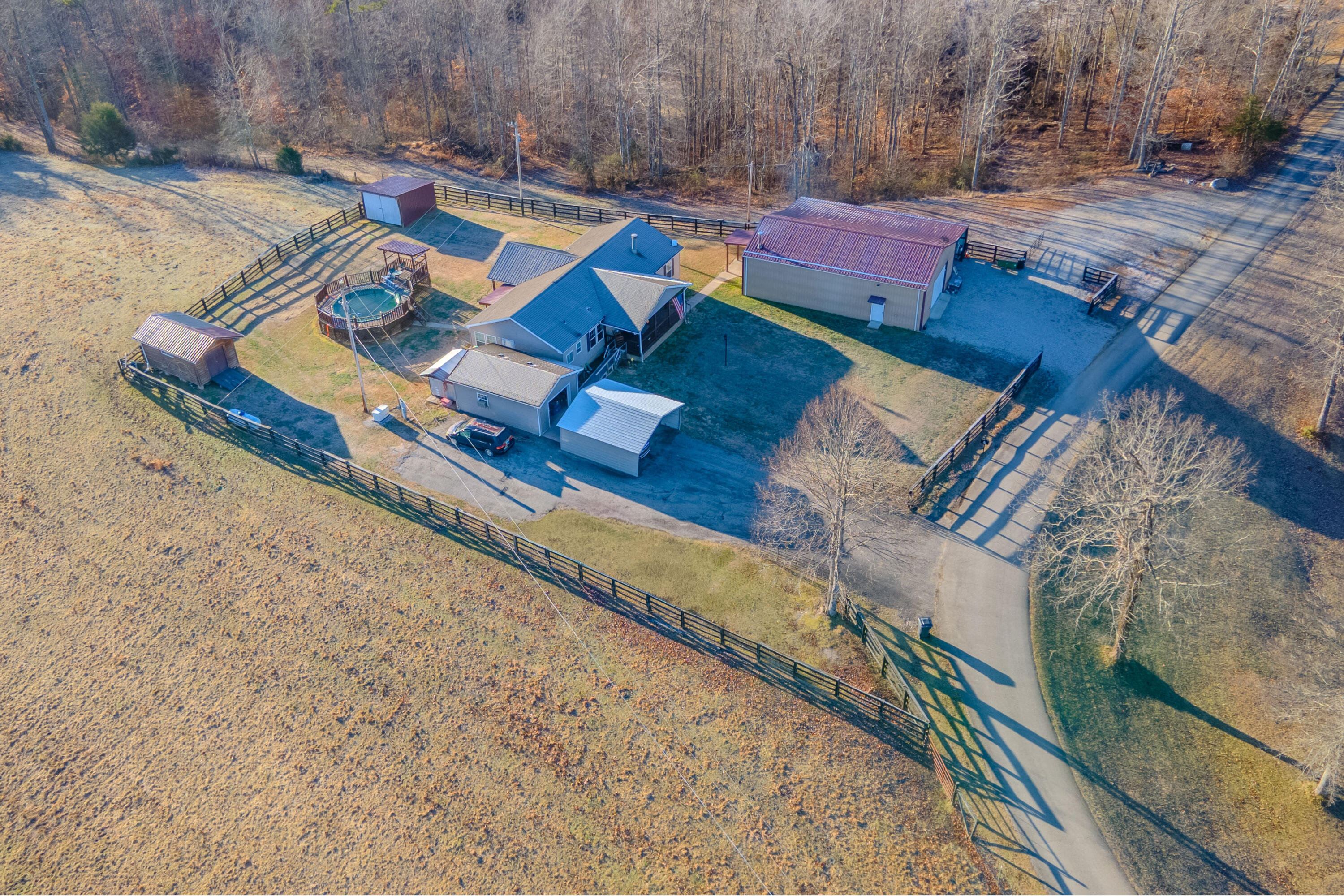 185 Treadway Road Beattyville, KY 41311 - Photo 2 of 51 185TreadwayRd-43