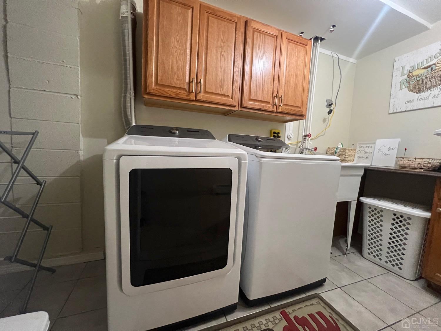 729 Inman Avenue Colonia, NJ 07067 - Photo 14 of 36 Gallery Image 14