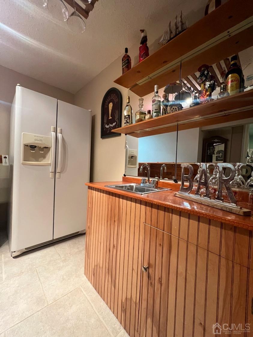 729 Inman Avenue Colonia, NJ 07067 - Photo 16 of 36 Gallery Image 16
