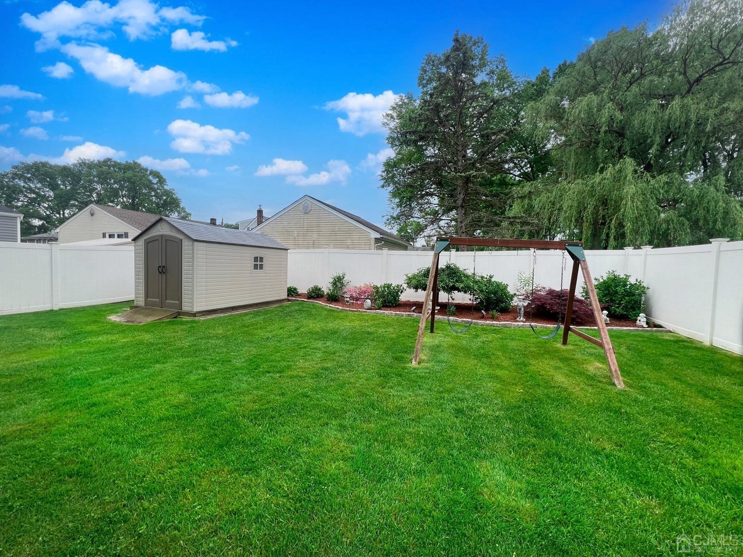 729 Inman Avenue Colonia, NJ 07067 - Photo 24 of 36 Gallery Image 24