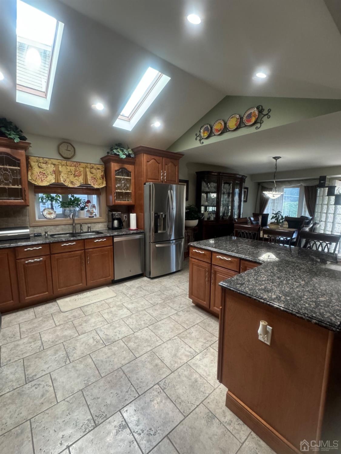 729 Inman Avenue Colonia, NJ 07067 - Photo 28 of 36 Gallery Image 28
