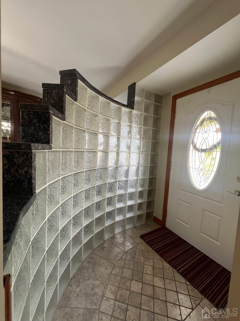 729 Inman Avenue Colonia, NJ 07067 - Photo 5 of 36 Gallery Image 5