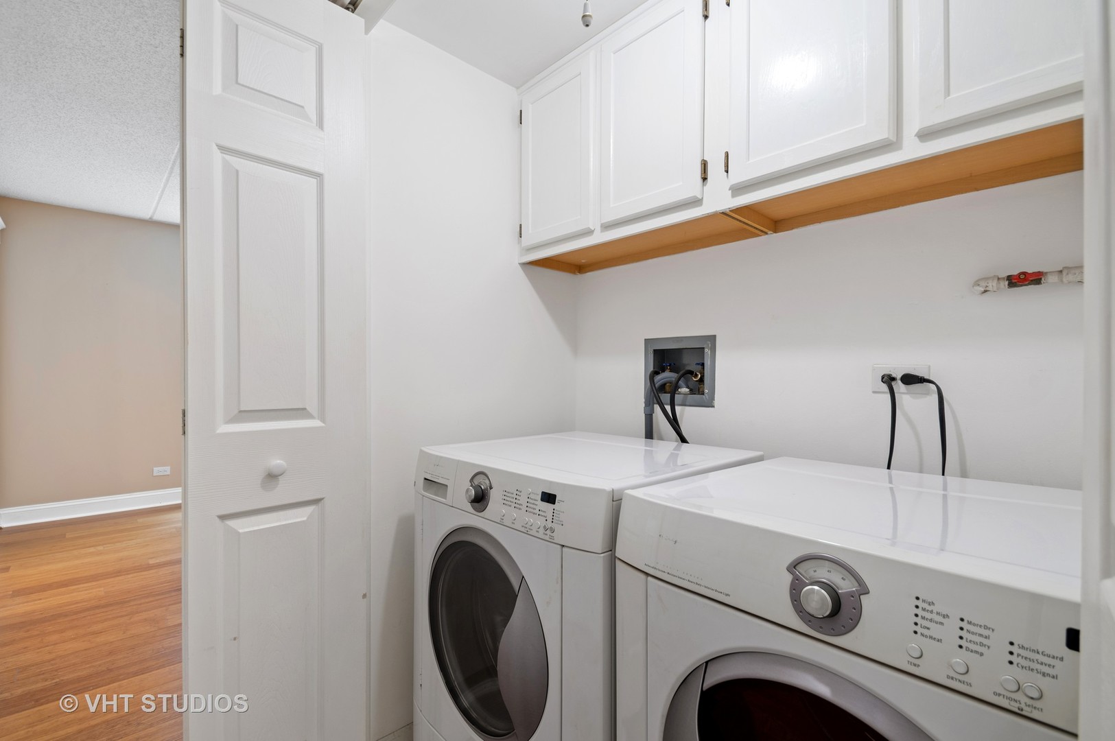 5225 North Riversedge Terrace, Unit 303 Chicago, IL 60630 - Photo 14 of 16