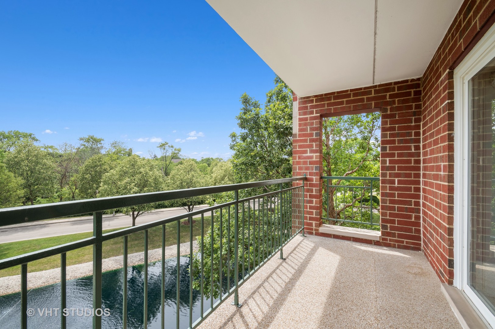 5225 North Riversedge Terrace, Unit 303 Chicago, IL 60630 - Photo 15 of 16