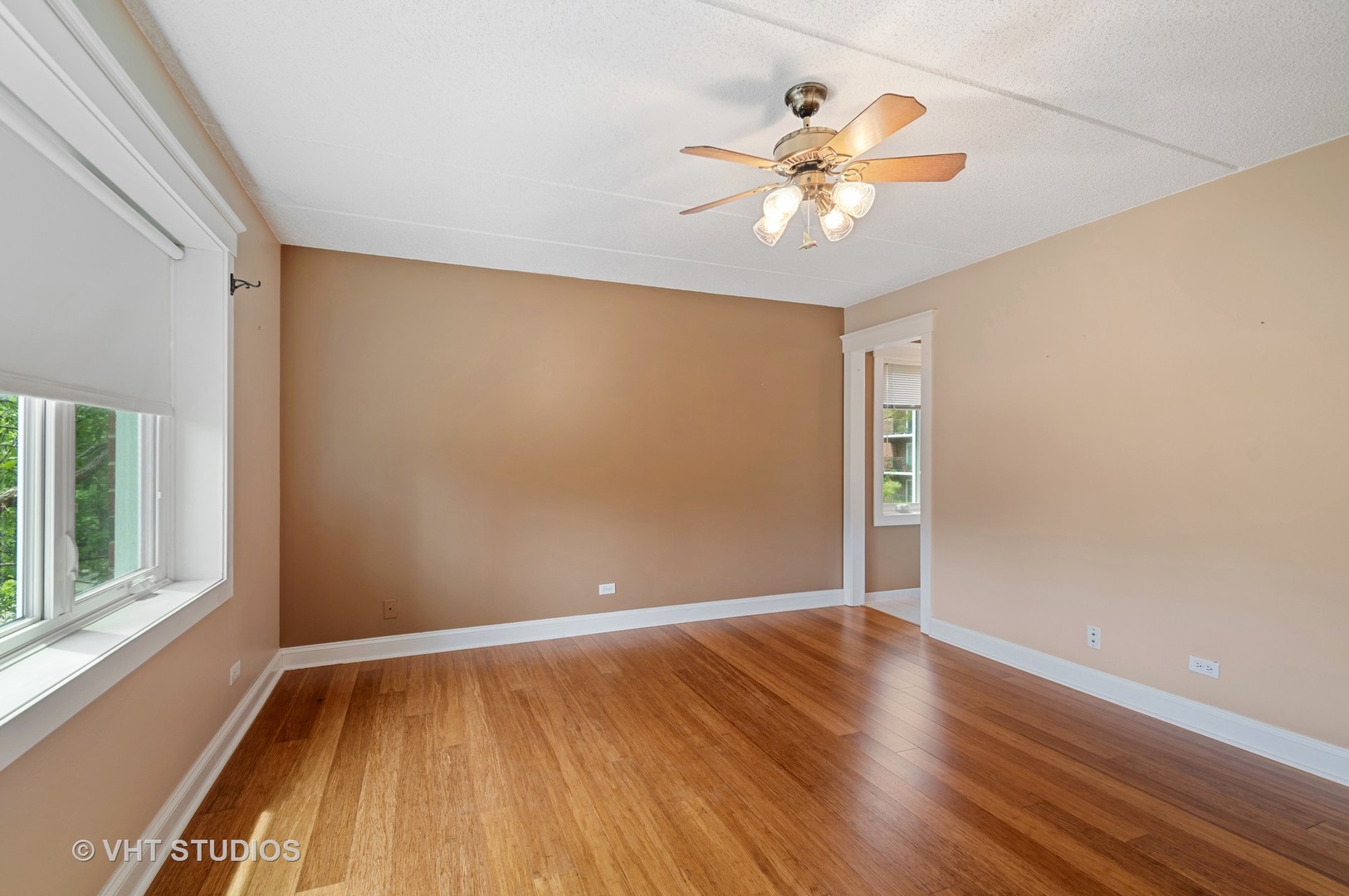 5225 North Riversedge Terrace, Unit 303 Chicago, IL 60630 - Photo 9 of 16