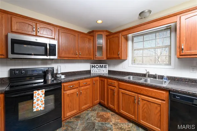 $310,000 | 19252 Lambert Lane, Waynesville, MO 65583