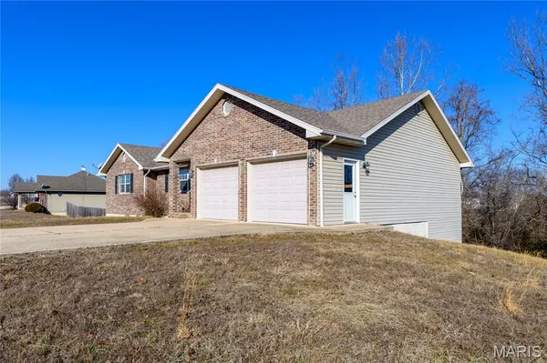 $310,000 | 19252 Lambert Lane, Waynesville, MO 65583