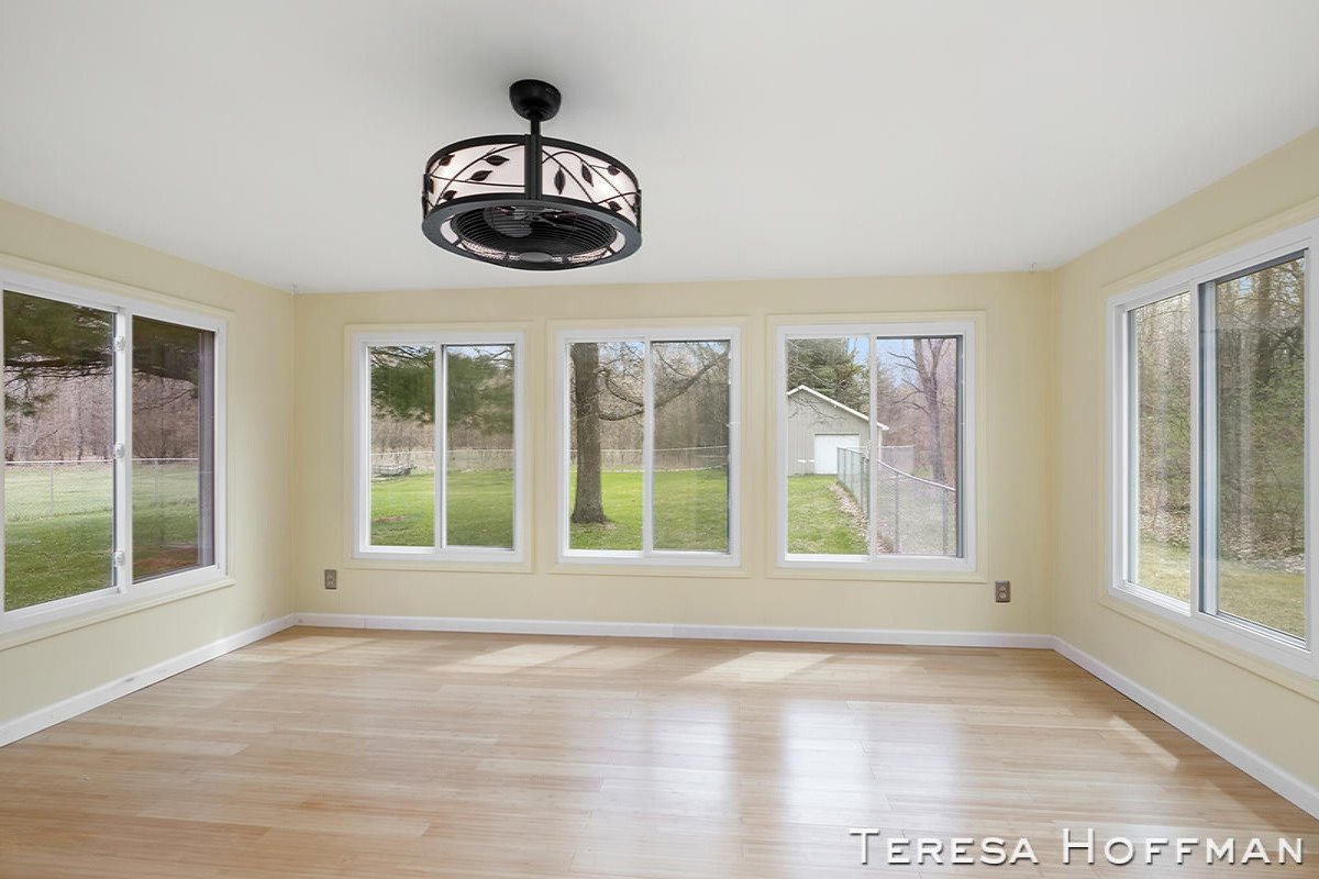 10700 North Federal Road Howard City, MI 49329 - Photo 15 of 20 IMG_1014