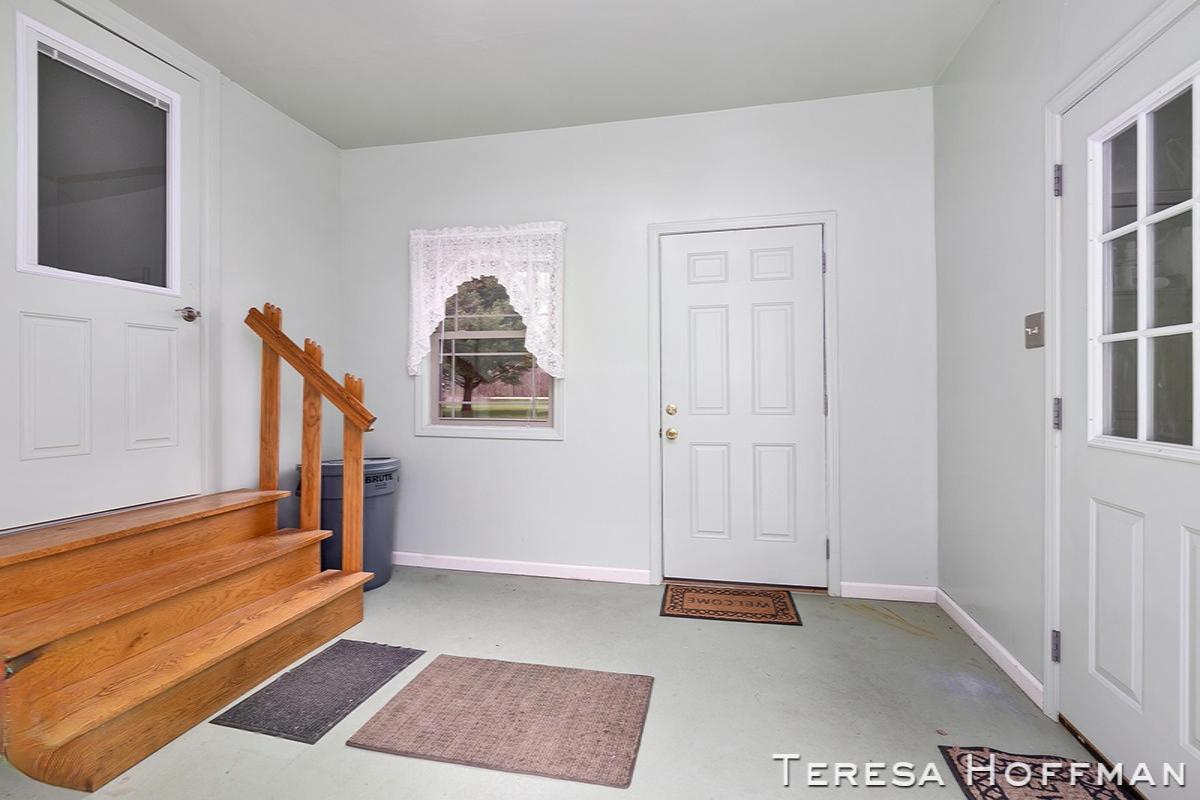 10700 North Federal Road Howard City, MI 49329 - Photo 16 of 20 IMG_1015