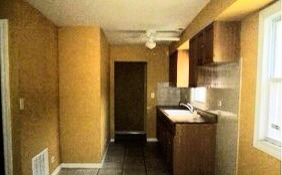 9344 South Perry Avenue Chicago, IL 60620 - Photo 2 of 7