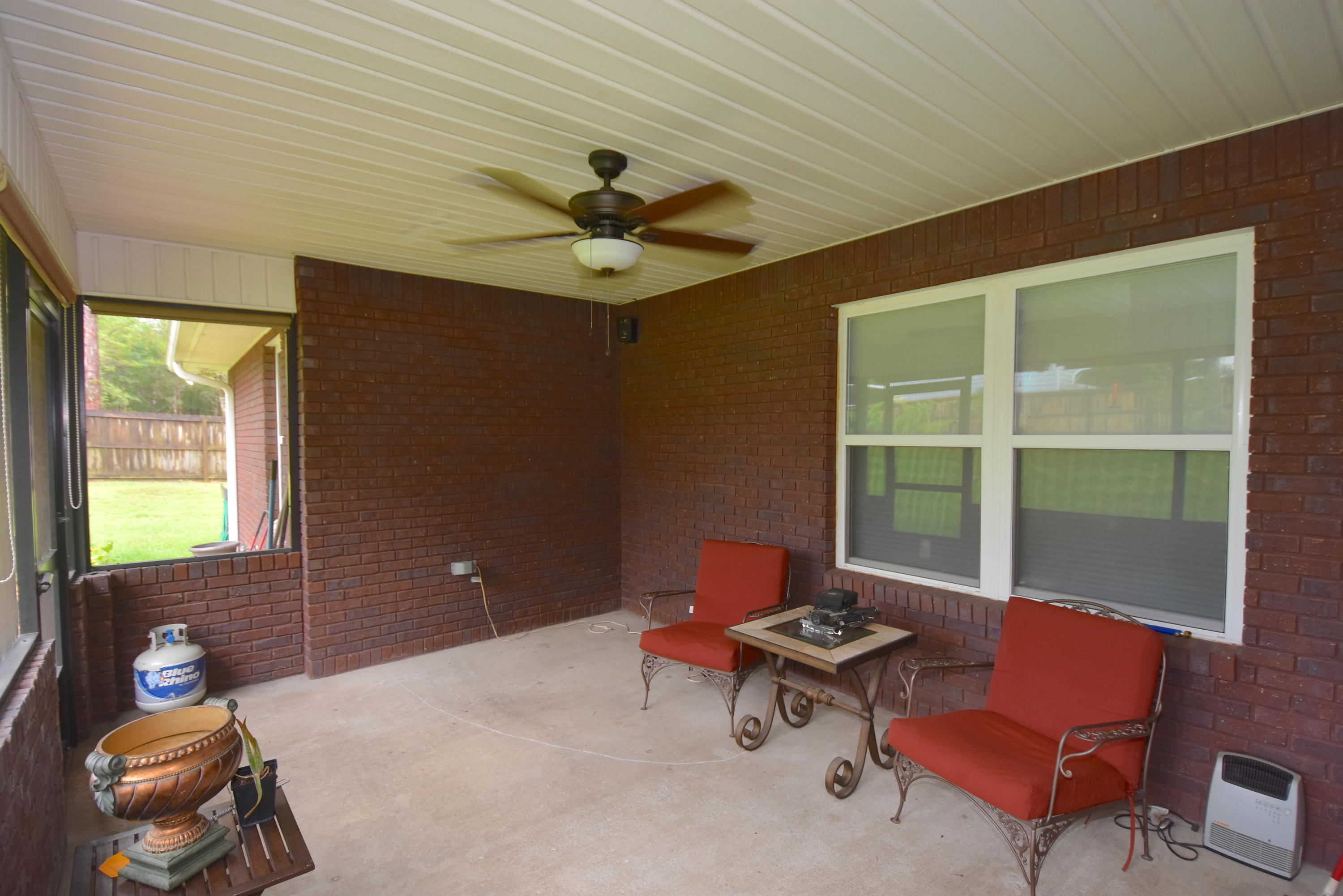 6000 Gagnon Road Crestview, FL 32539 - Photo 29 of 51 a living room with furniture and a window