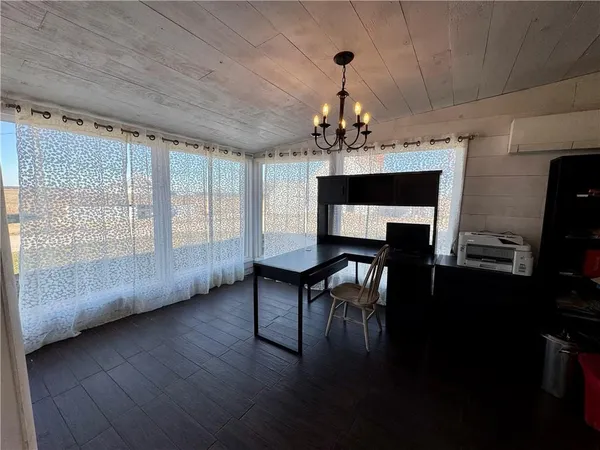 $499,000 | 5120 Southwest 10th Street, Columbus, KS 66725