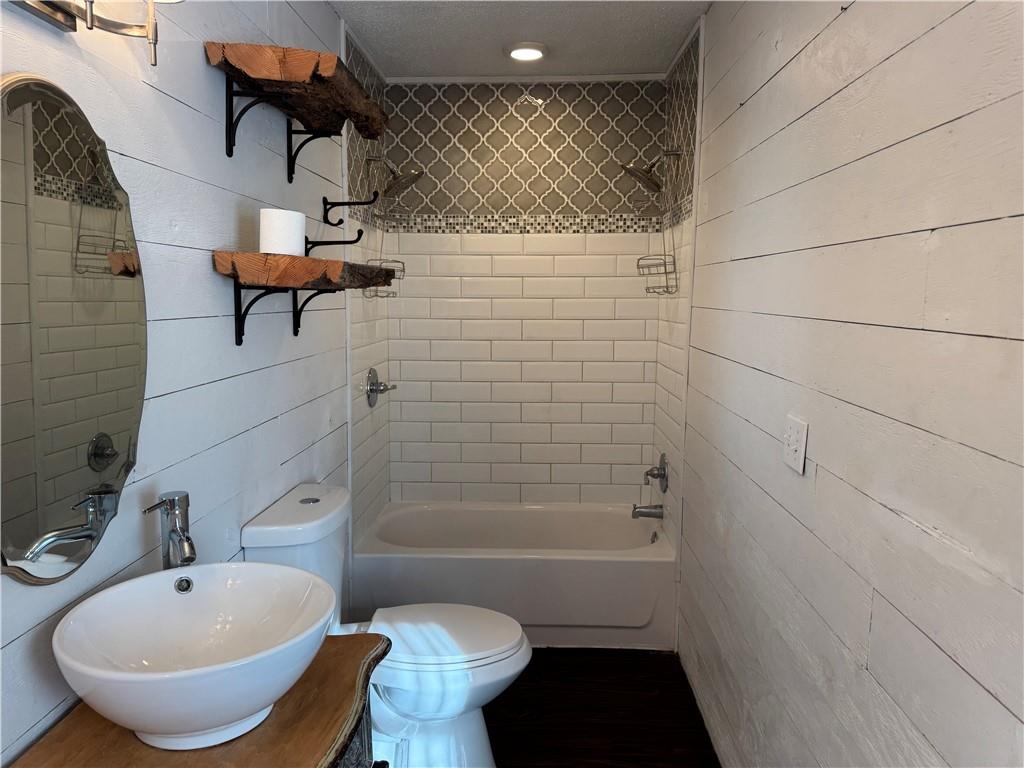 5120 Southwest 10th Street Columbus, KS 66725 - Photo 24 of 69