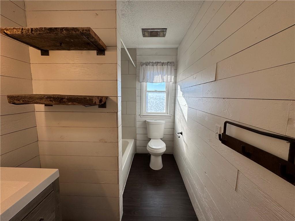 5120 Southwest 10th Street Columbus, KS 66725 - Photo 28 of 69