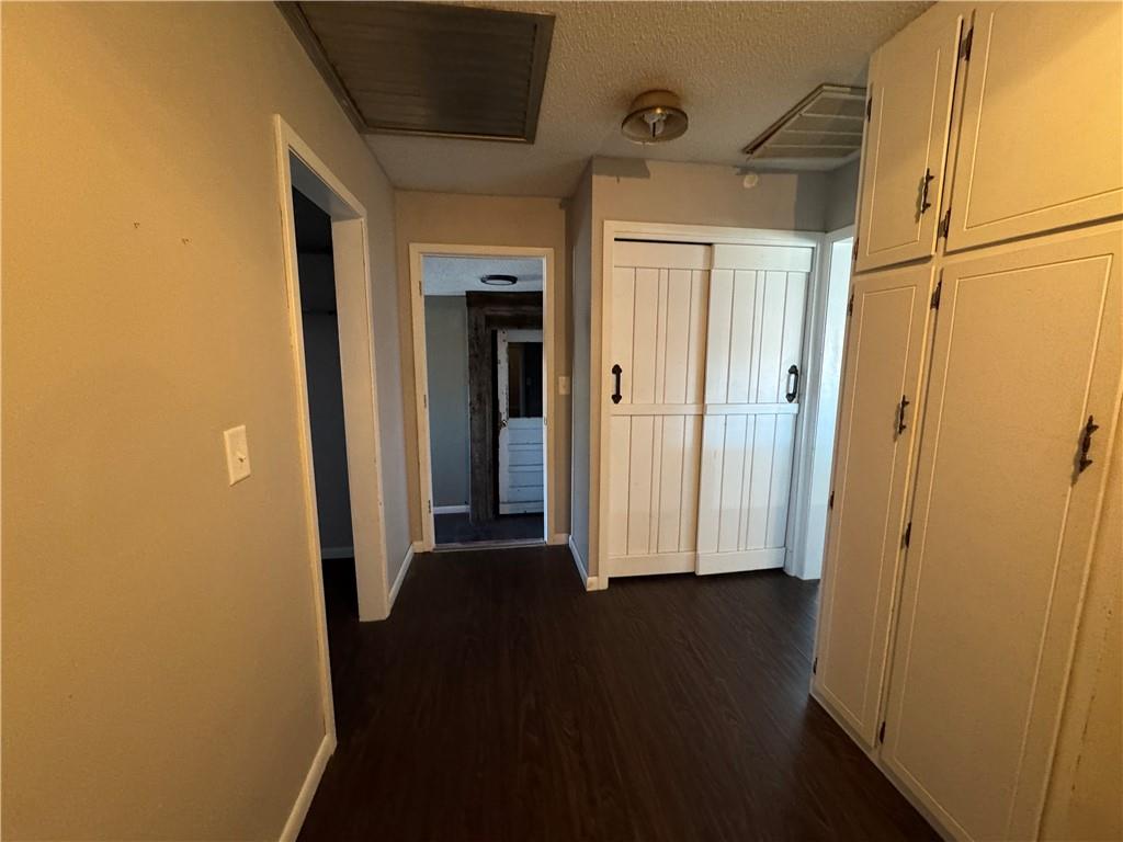 5120 Southwest 10th Street Columbus, KS 66725 - Photo 39 of 69