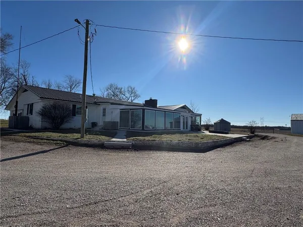 $499,000 | 5120 Southwest 10th Street, Columbus, KS 66725