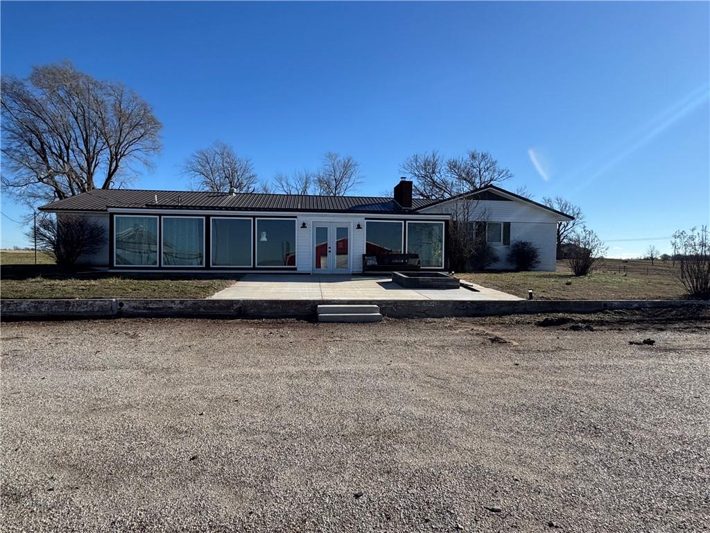 5120 Southwest 10th Street Columbus, KS 66725 - Photo 51 of 69