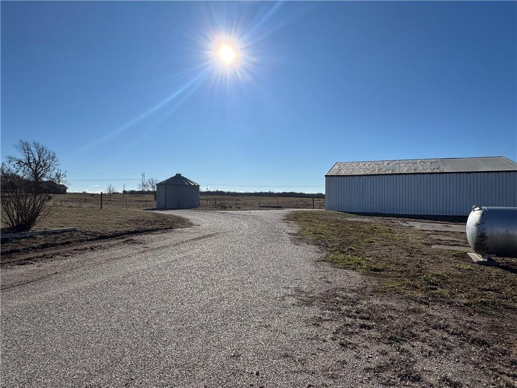 5120 Southwest 10th Street Columbus, KS 66725 - Photo 52 of 69