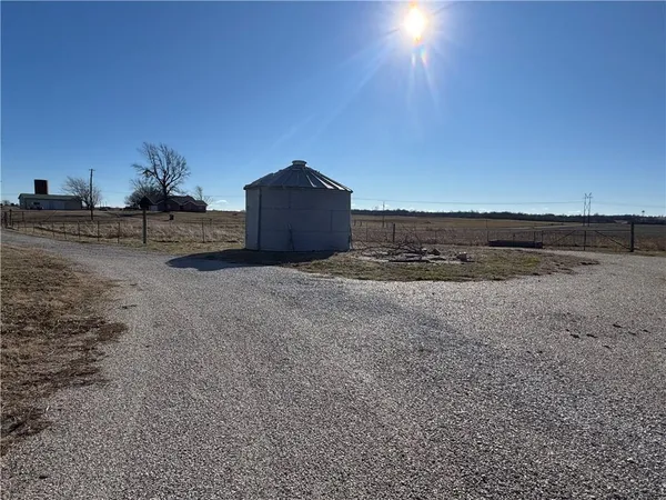 $505,000 | 5120 Southwest 10th Street, Columbus, KS 66725