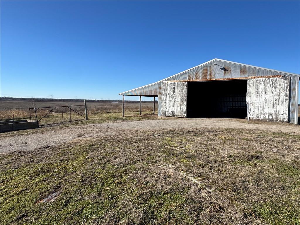 5120 Southwest 10th Street Columbus, KS 66725 - Photo 58 of 69