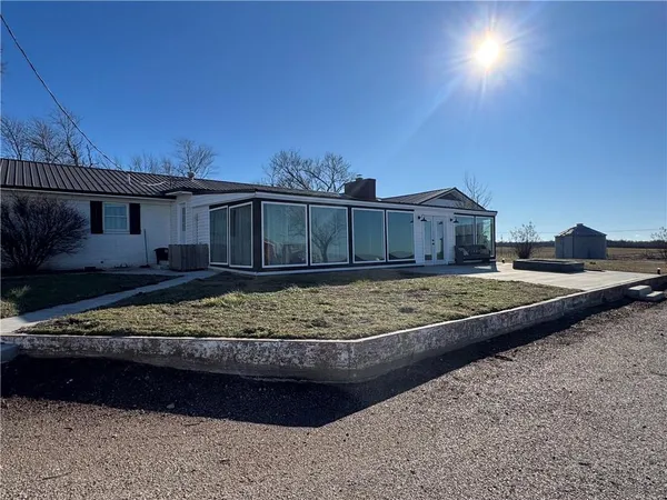 $499,000 | 5120 Southwest 10th Street, Columbus, KS 66725