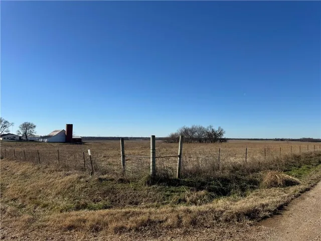 $515,000 | 5120 Southwest 10th Street, Columbus, KS 66725