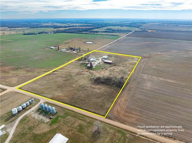 $515,000 | 5120 Southwest 10th Street, Columbus, KS 66725