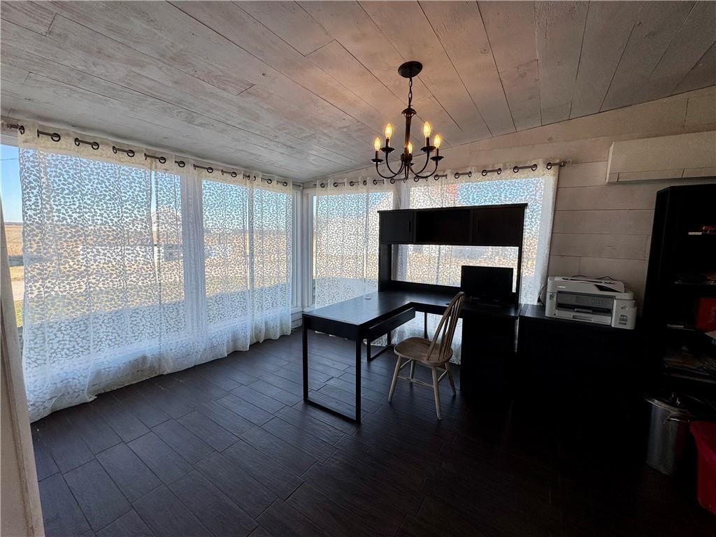 5120 Southwest 10th Street Columbus, KS 66725 - Photo 10 of 69