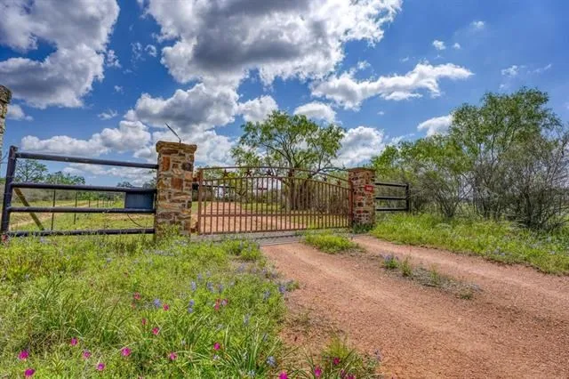 $1,454,000 | 948 County Road 314, Llano, TX 78643