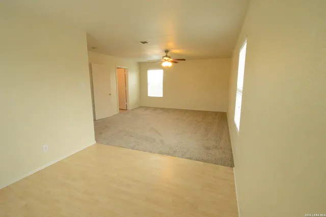 $1,950 | 25907 Torch Lily, San Antonio, TX 78260