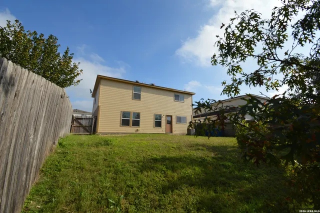 $1,950 | 25907 Torch Lily, San Antonio, TX 78260