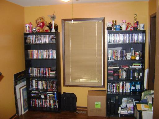 3514 Vine Street McHenry, IL 60050 - Photo 4 of 10 a book shelf with a book shelf