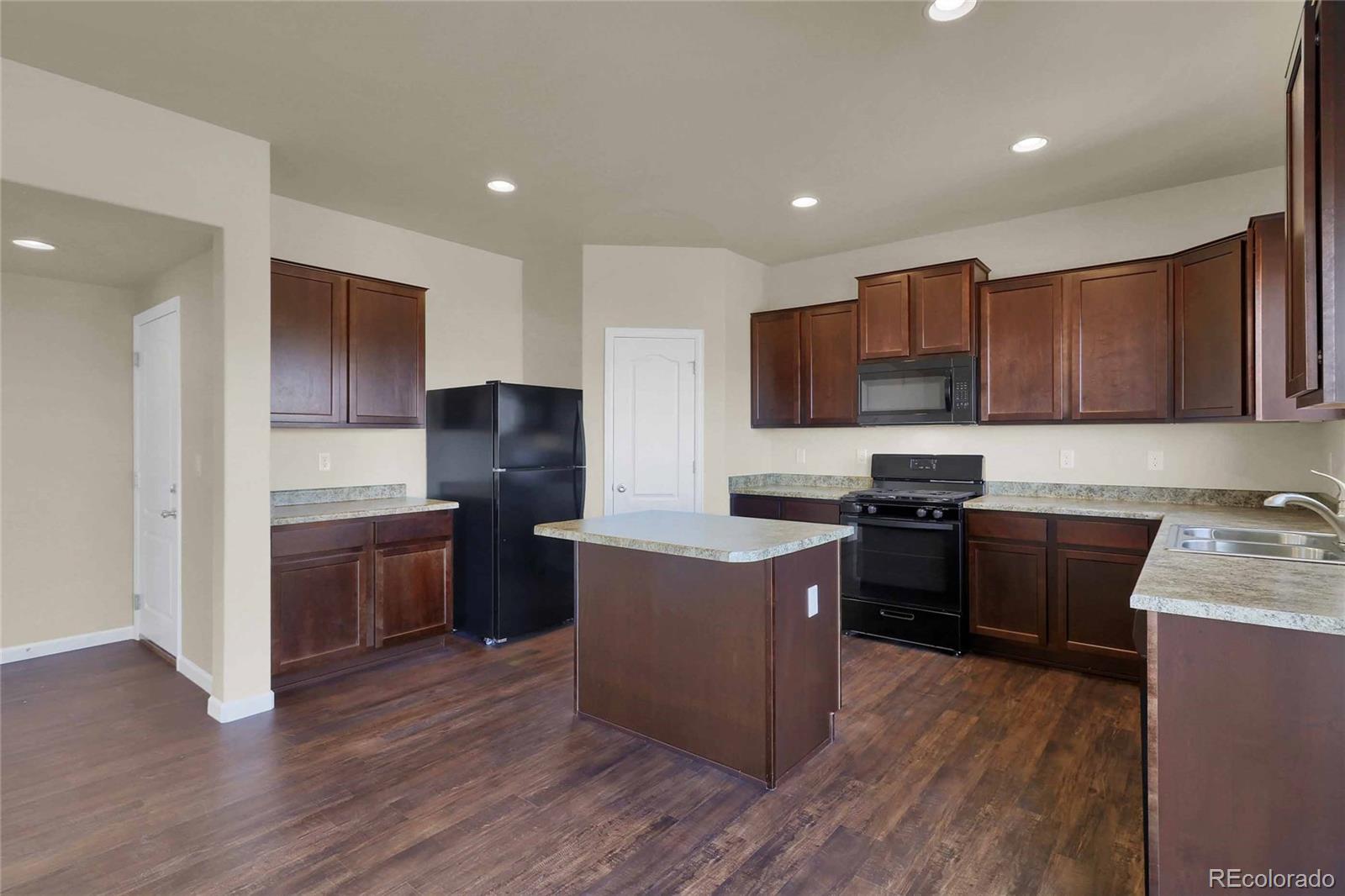 951 Ranchhand Drive Berthoud, CO 80513 - Photo 3 of 25 Gallery Image 3