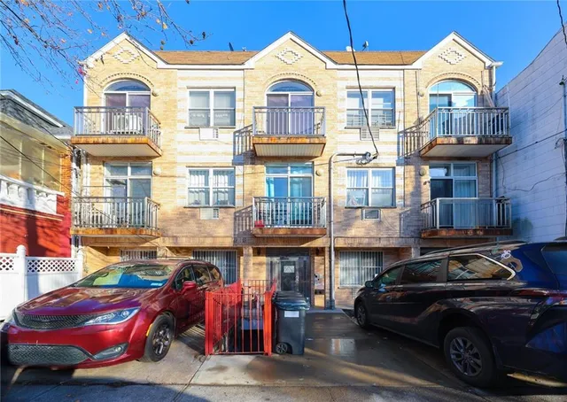 $499,999 | 2265 West 7th Street, Unit 3B | Gravesend