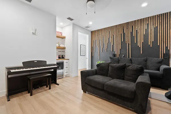 $460,000 | 823 13th Street, Wolfforth, TX 79382