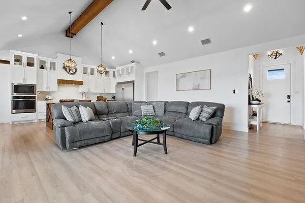 $460,000 | 823 13th Street, Wolfforth, TX 79382