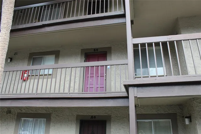 $1,195 | 6306 Newtown Circle, Unit 6B4, Tampa, FL 33615